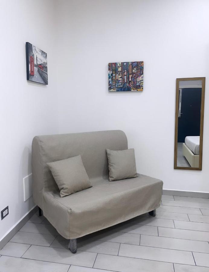 Antonio'S House Apartment Napoli Bagian luar foto