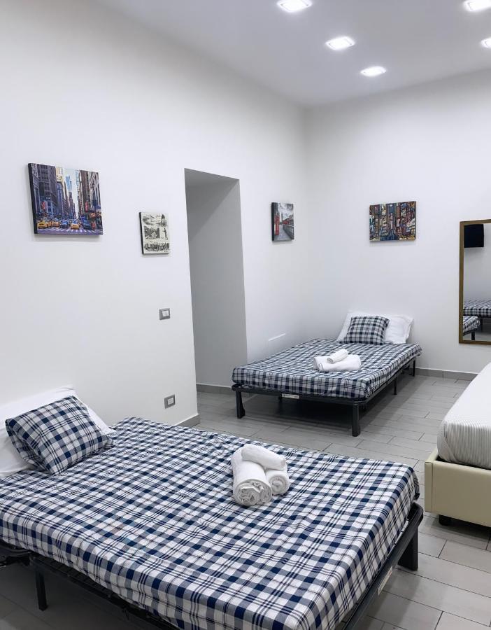 Antonio'S House Apartment Napoli Bagian luar foto